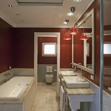 Hotel Village 5*